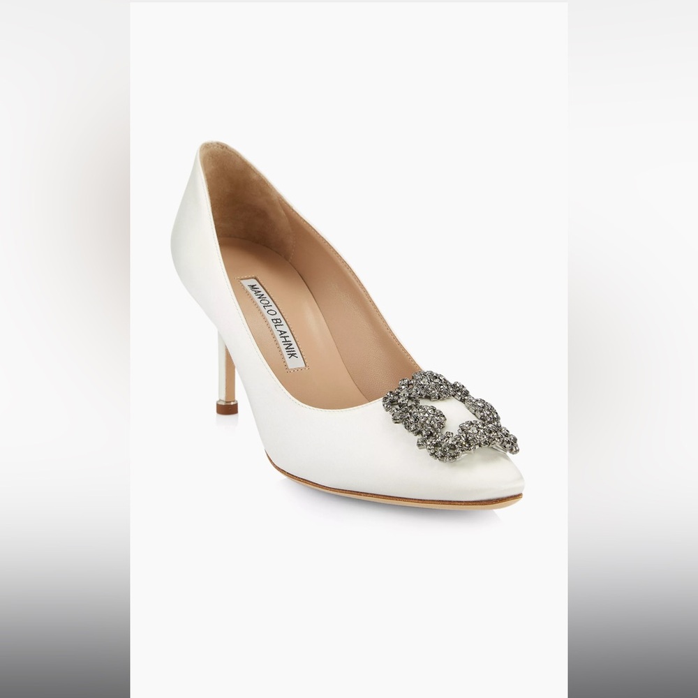 Manolo Blahnik Hangisi 70MM Crystal Buckle Satin Pumps white, size 36